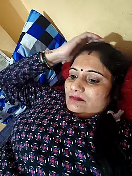 Snapshot of Rakhi99x chatting on 10-08-25, 03:13 Rakhi99x online show from 10-08-25, 03:13