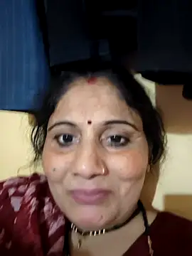 Snapshot of Rakhi99x chatting on 09-21-25, 06:24 Rakhi99x online show from 09-21-25, 06:24