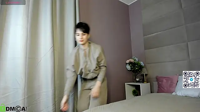 Adeline Perle online show from 10-14-25, 01:28