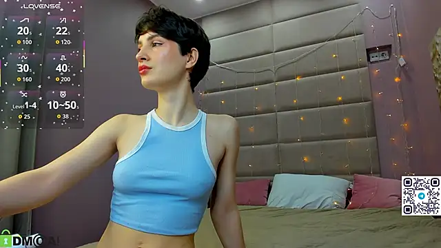 Adeline Perle online show from 11-05-25, 01:20