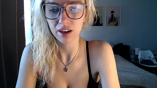 VivianCoke online show from 02-07-26, 08:44