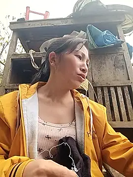 YAYAA-502 online show from 12-20-25, 06:27