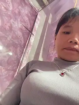Snapshot of Ngoc-bbi chatting on 06-09-26, 04:35 Ngoc-bbi online show from 06-09-26, 04:35