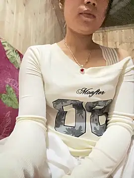 Snapshot of Ngoc-bbi chatting on 04-18-26, 05:54 Ngoc-bbi online show from 04-18-26, 05:54