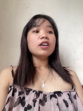 Ngoc-bbi online show from 10-17-25, 04:16