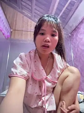 Snapshot of Ngoc-bbi chatting on 04-26-26, 04:43 Ngoc-bbi online show from 04-26-26, 04:43