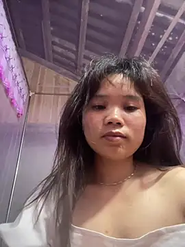 Snapshot of Ngoc-bbi chatting on 05-17-26, 04:18 Ngoc-bbi online show from 05-17-26, 04:18