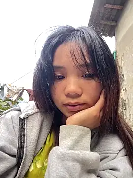 Ngoc-bbi online show from 12-21-25, 02:03