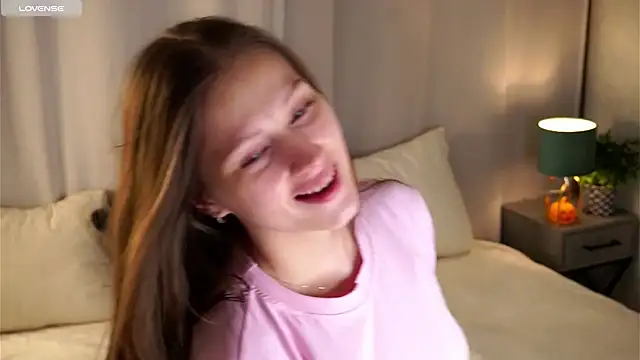 MelaniSeiver online show from 12-02-25, 01:06