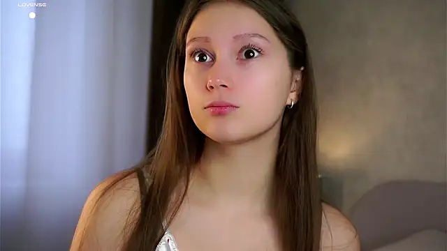 MelaniSeiver online show from 11-04-25, 02:15