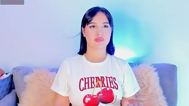 AnaLevii online show from 12-15-25, 04:24