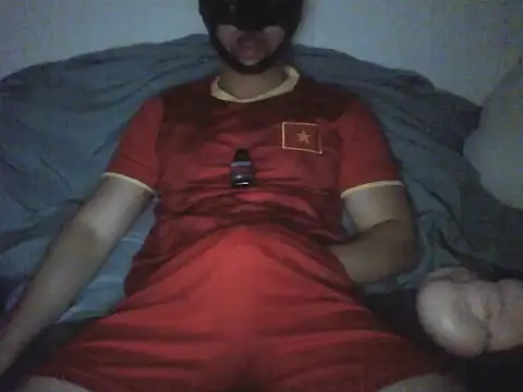 Snapshot of hug9994xxx chatting on 09-10-25, 05:45 hug9994xxx online show from 09-10-25, 05:45