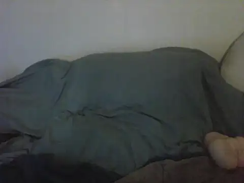 Snapshot of hug9994xxx chatting on 02-23-26, 05:02 hug9994xxx online show from 02-23-26, 05:02