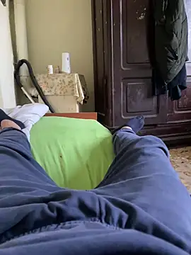 Snapshot of Daniel_cornel chatting on 09-18-25, 03:37 Daniel cornel online show from 09-18-25, 03:37