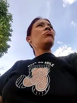 dulcelatin21 online show from 11-04-25, 08:34