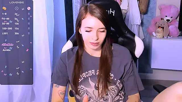 ZoyaMill online show from 09-15-25, 04:24