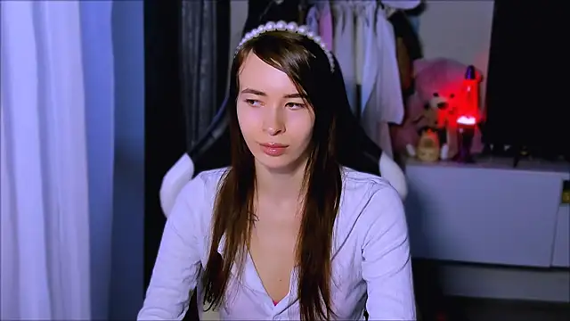 ZoyaMill online show from 10-15-25, 05:06