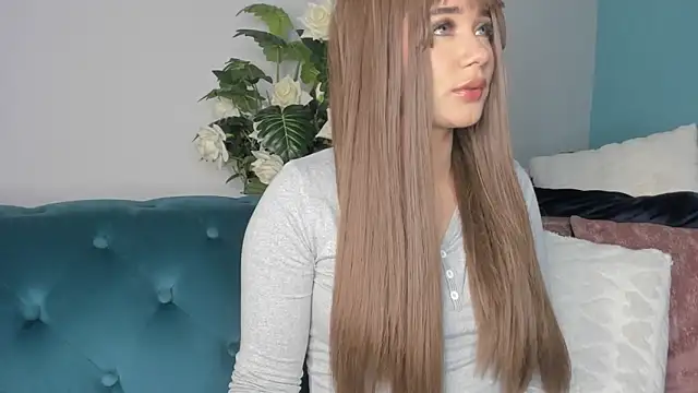 Snapshot of SwweetMoon chatting on 10-16-25, 04:43 SwweetMoon online show from 10-16-25, 04:43