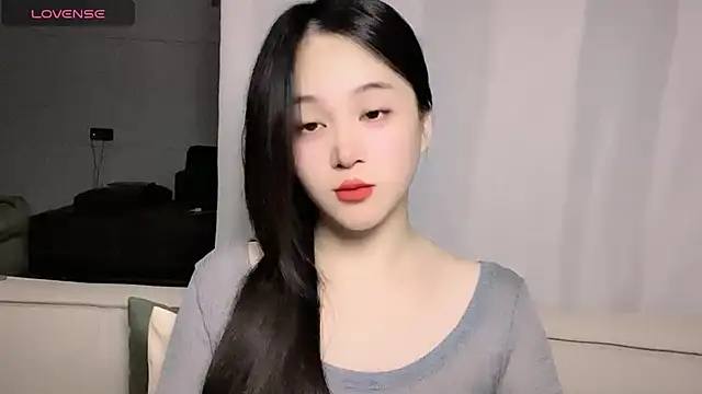 woaiqinqin online show from 10-28-25, 05:01