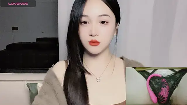 woaiqinqin online show from 12-18-25, 04:00