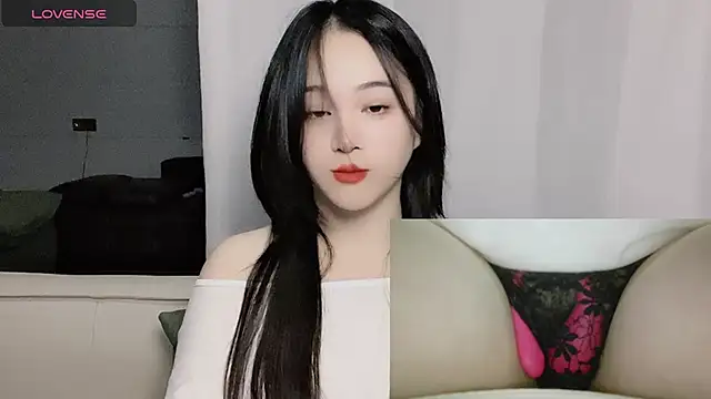 woaiqinqin online show from 10-21-25, 04:06