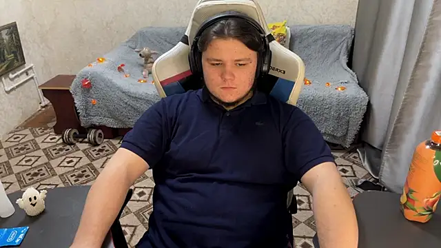 desiredude9 online show from 10-17-25, 07:04