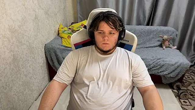 desiredude9 online show from 09-19-25, 07:29