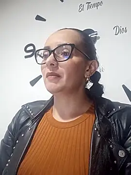 sarita star online show from 11-25-25, 01:39