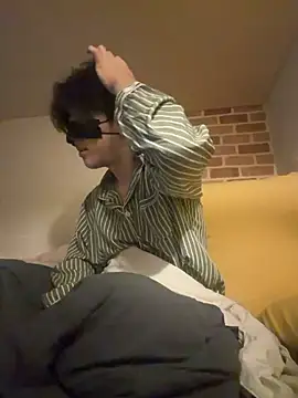 honeybottle online show from 01-18-26, 01:20