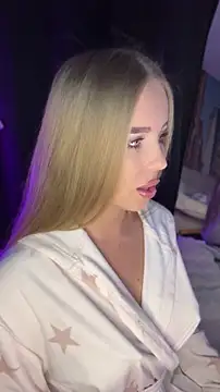 AubrieleRouj1 online show from 04-30-26, 05:20