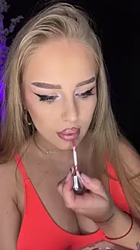 Snapshot of AubrieleRouj1 chatting on 02-20-26, 05:48 AubrieleRouj1 online show from 02-20-26, 05:48