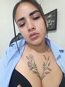 Snapshot of MAYE__13 chatting on 06-14-26, 12:06 MAYE 13 online show from 06-14-26, 12:06
