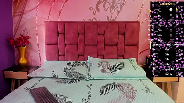 luna maisonn online show from 10-02-25, 08:12