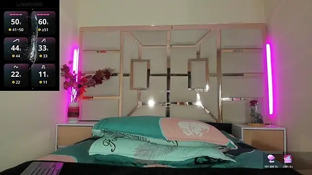 Snapshot of luna_maisonn chatting on 06-12-26, 01:31 luna maisonn online show from 06-12-26, 01:31