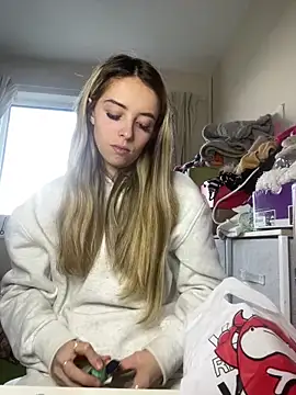 Angelloverxo online show from 12-22-25, 03:12