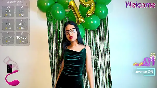 MiniLove 01 online show from 01-08-26, 12:11