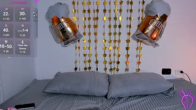 MilenaCrown online show from 10-04-25, 08:21