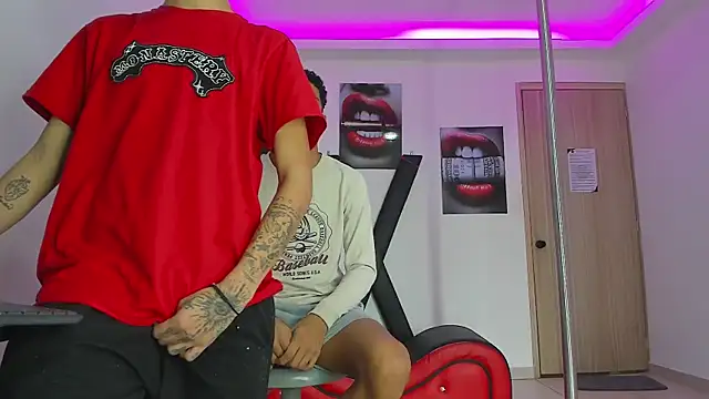 PRETTY FEM online show from 10-16-25, 03:20