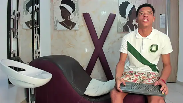 PRETTY FEM online show from 06-17-26, 07:35