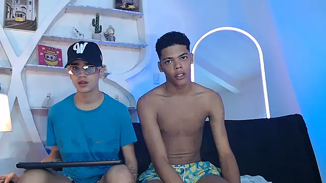 PRETTY FEM online show from 09-11-25, 01:33