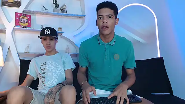 PRETTY FEM online show from 09-09-25, 01:20