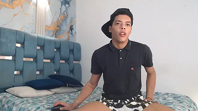 PRETTY FEM online show from 03-09-26, 08:45