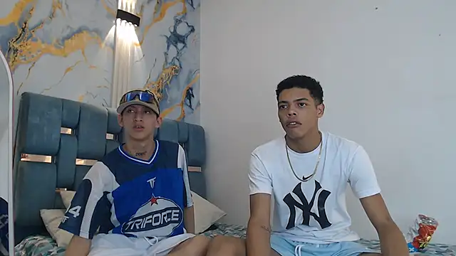 PRETTY FEM online show from 01-08-26, 01:22