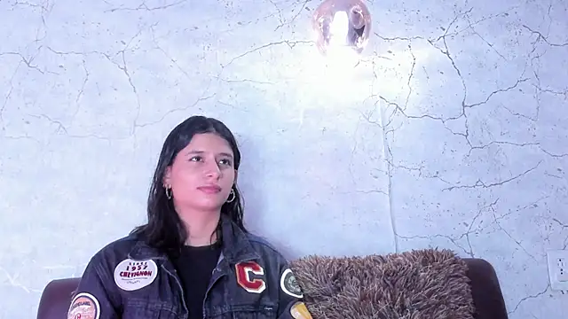 Georgina Ferri  online show from 10-18-25, 05:15