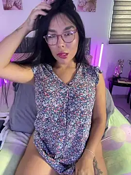 Snapshot of greciadom555 chatting on 06-30-26, 06:41 greciadom555 online show from 06-30-26, 06:41