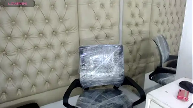 Snapshot of JessicaHott01 chatting on 11-29-25, 07:36 JessicaHott01 online show from 11-29-25, 07:36