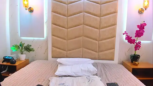 JanexHope online show from 11-16-25, 04:12