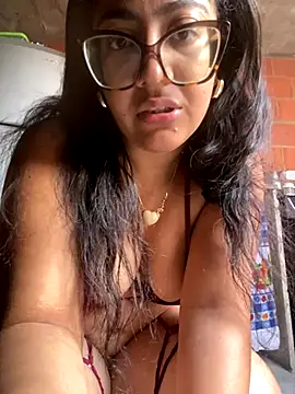 Snapshot of Jessyivonne chatting on 09-23-25, 12:01 Jessyivonne online show from 09-23-25, 12:01
