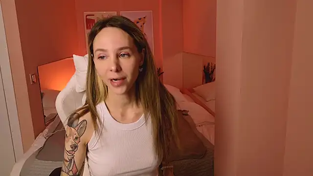 MiaGraham1 online show from 10-30-25, 03:53