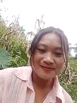 Snapshot of lusy-bae chatting on 09-28-25, 01:23 lusy-bae online show from 09-28-25, 01:23